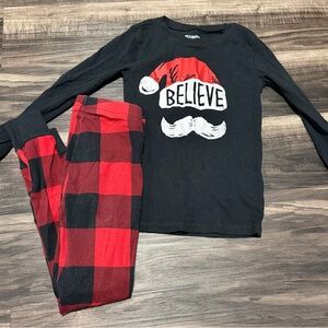 ✨3 for $15✨ Old Navy Black 'Believe' Santa Pajama Set with Red Plaid Pants